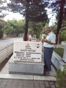 Hakkı Akyüz - görsel