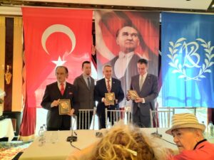 Atatürk Gibi Düşünmek