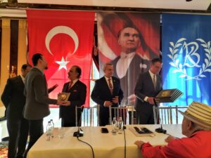 Atatürk Gibi Düşünmek